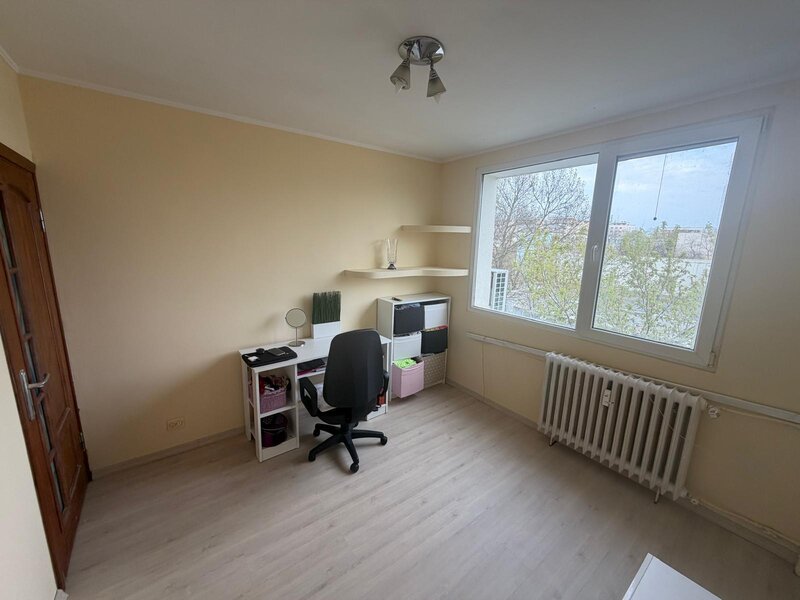 Prevederii 3 camere decomandate 68 mp, etaj 3/4 la 5 minute